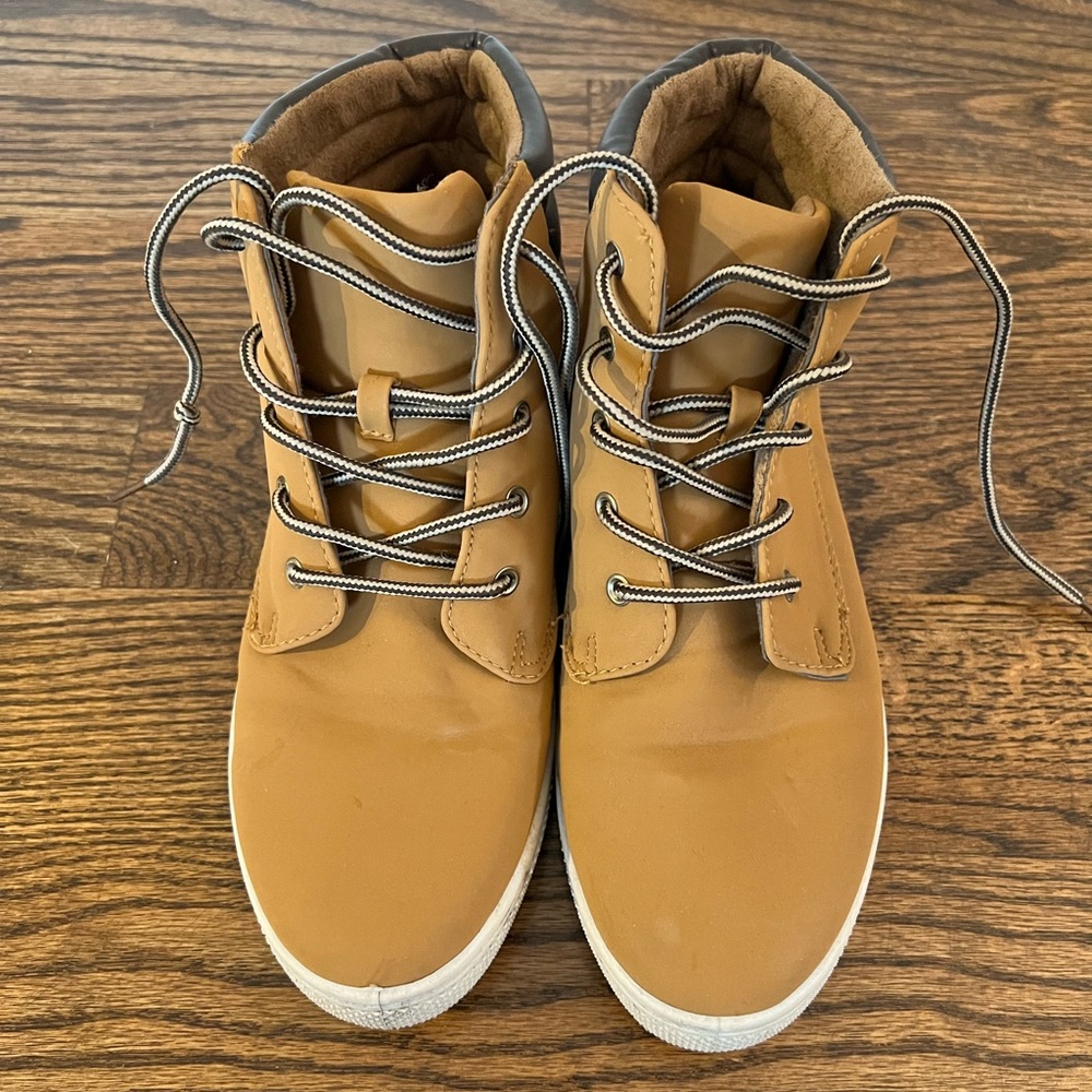 Low top tan colored shoes worn only twice.